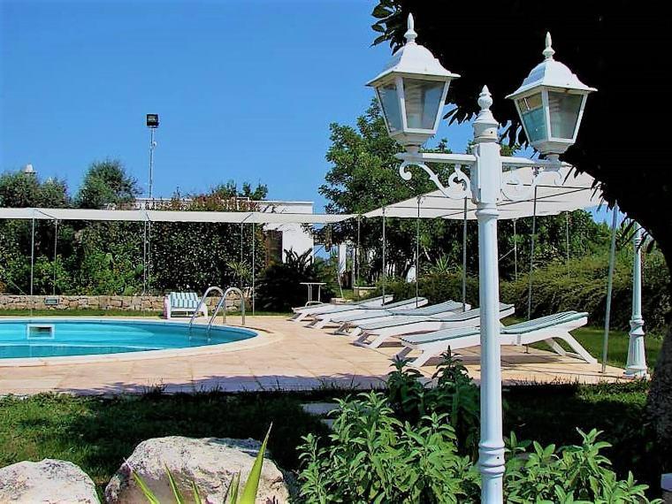 Гостевой дом Trulli Fogliarella Остуни Экстерьер фото